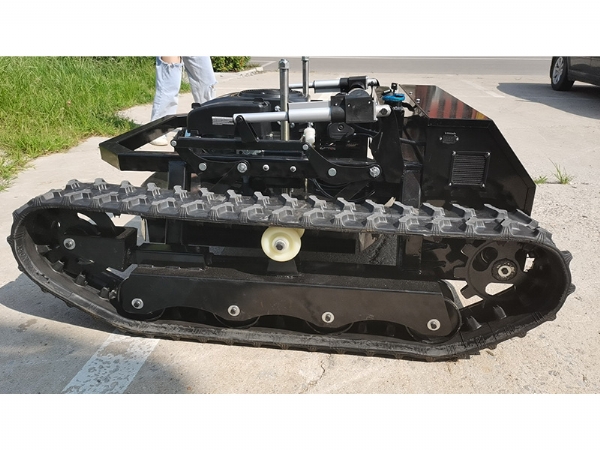 遙控履帶割草機(jī)