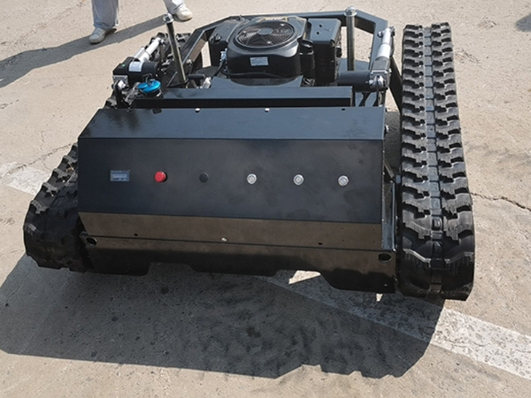 遙控履帶割草機(jī)