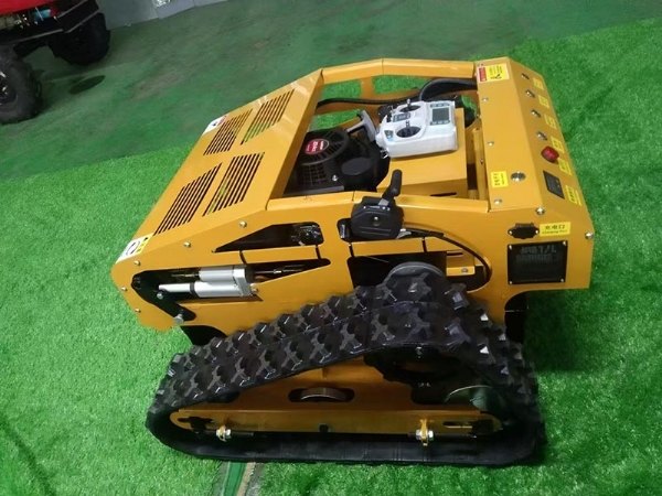 遙控履帶割草機(jī)